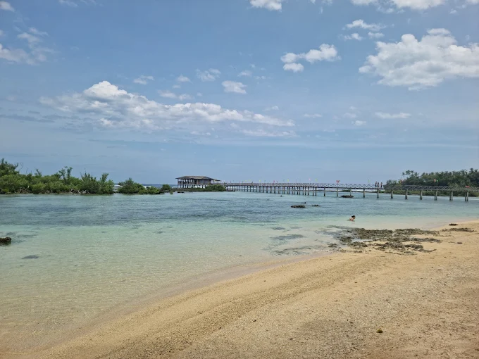 Cloud 9 Beach Siargao