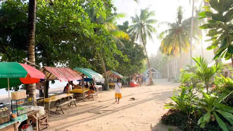 Magpupungko Food Vendors